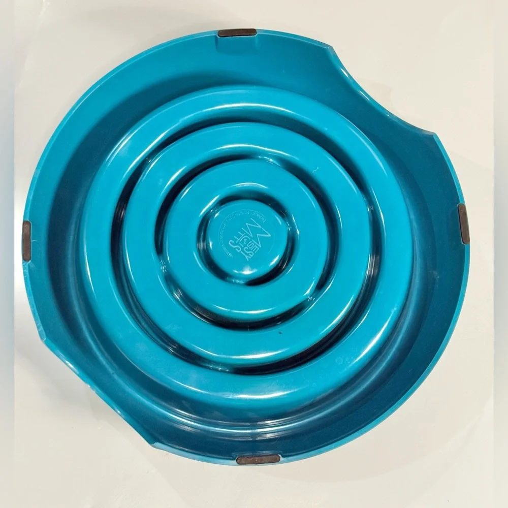 Pet Dog Slow Feeder Bowl PlasticPuzzle Dog Food Bowl 8 1/2” Diameter Messy Mutts